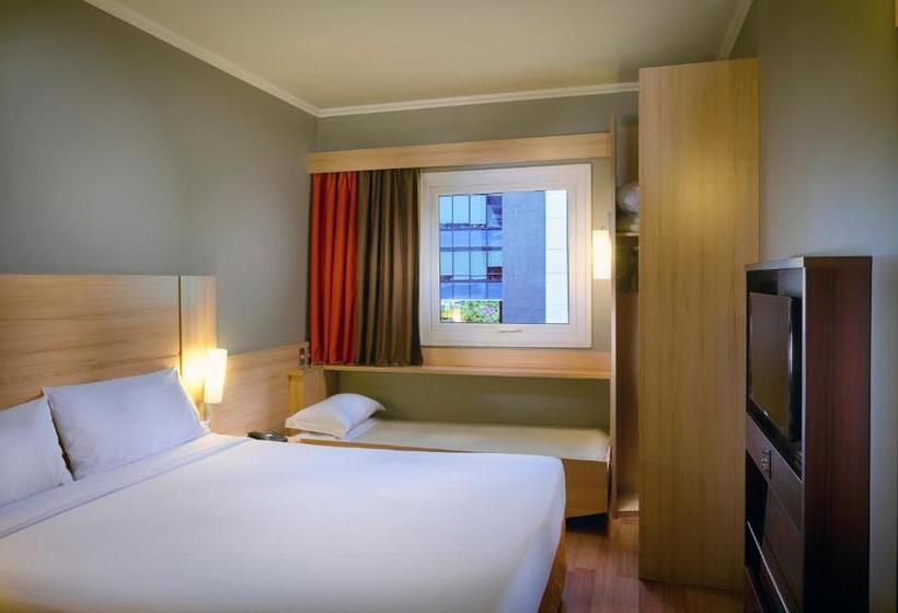 ホテル Ibis Santiago Las Condes