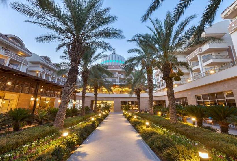 בית מלון כפרי Kirman Belazur  Resort & Spa