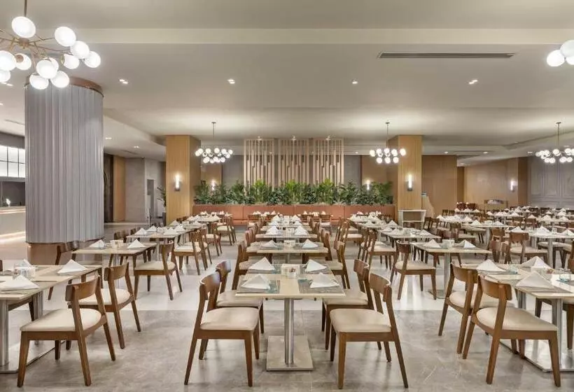 Hotel Kirman Belazur Resort & Spa