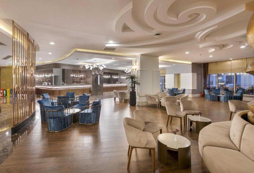 בית מלון כפרי Kirman Belazur  Resort & Spa