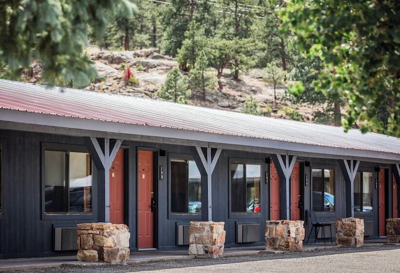 Отель Loge Wolf Creek