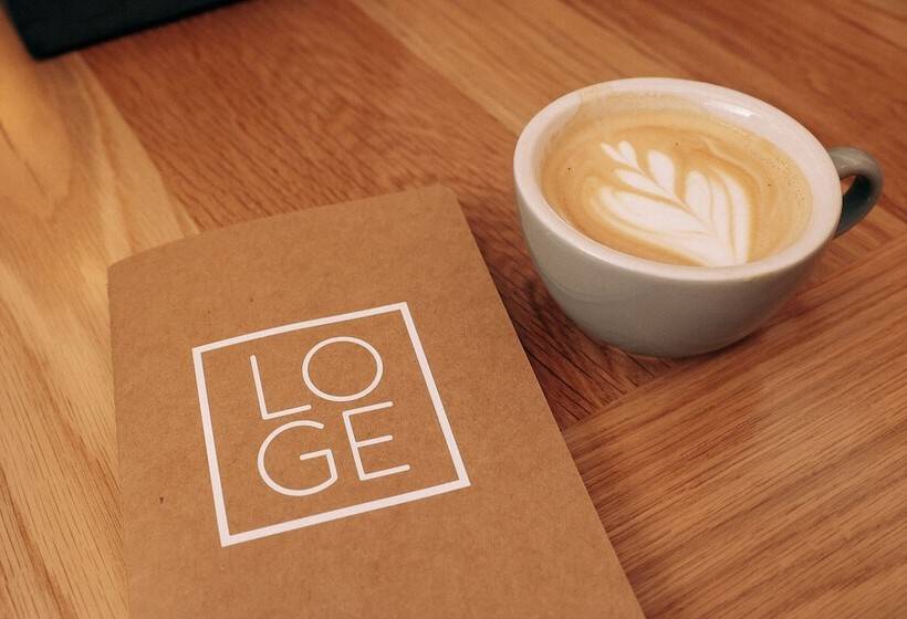 Отель Loge Wolf Creek