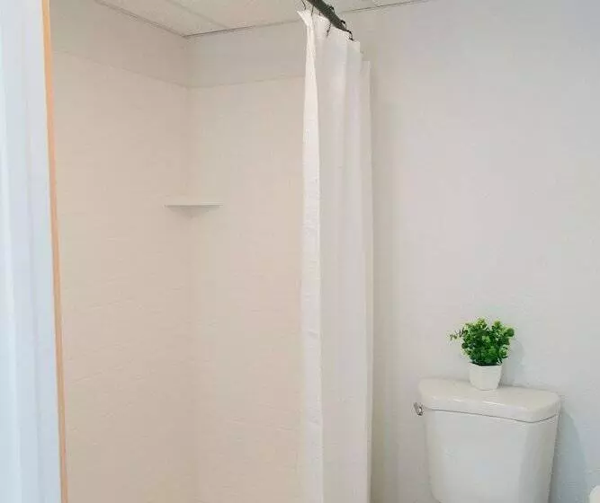 Отель Loge Wolf Creek