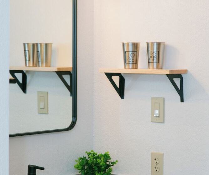 Отель Loge Wolf Creek