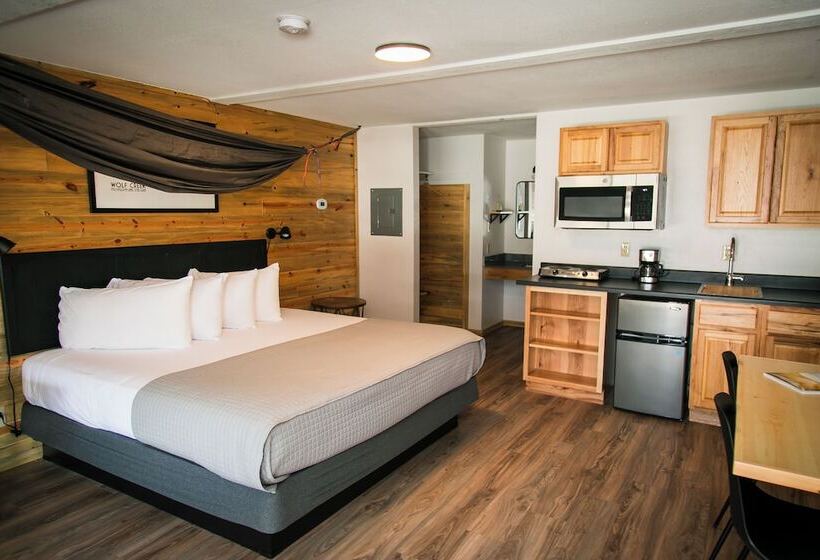 Отель Loge Wolf Creek