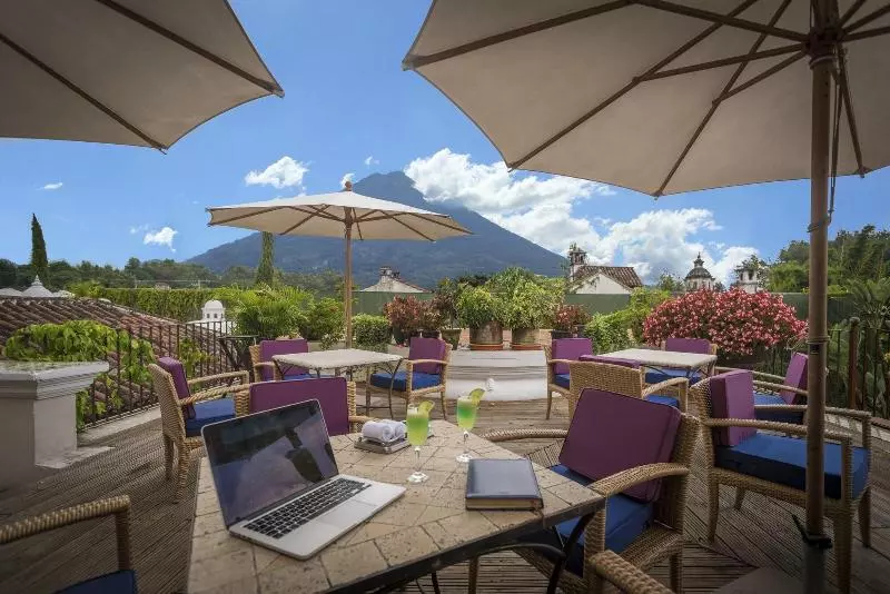 هتل Pensativo House