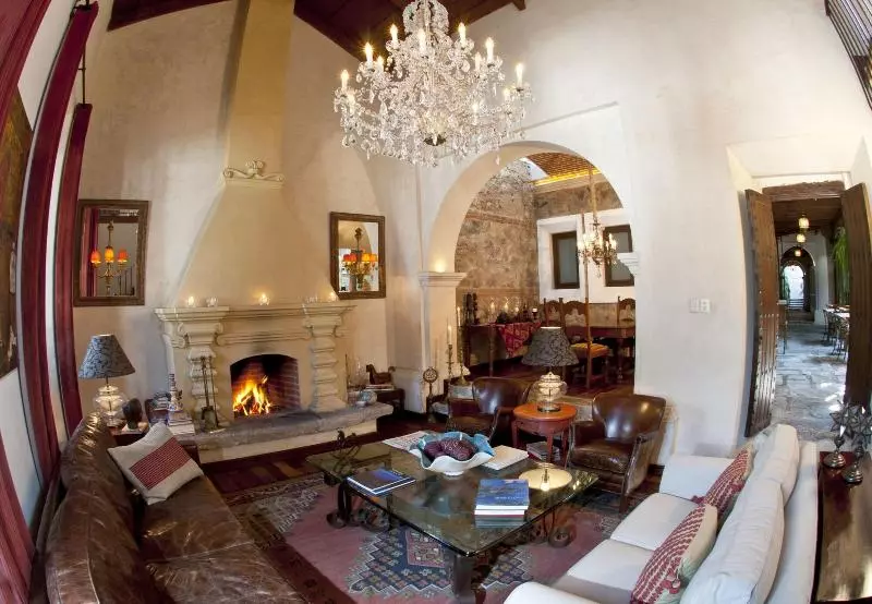 هتل Pensativo House