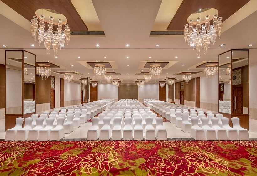 Отель Radisson Salem