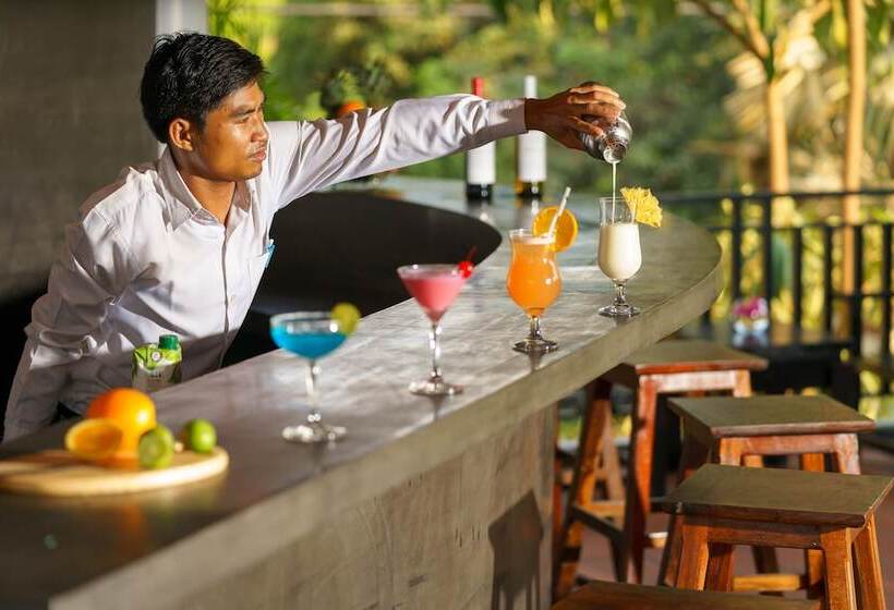 ホテル Reveal Courtyard In Reveal Angkor