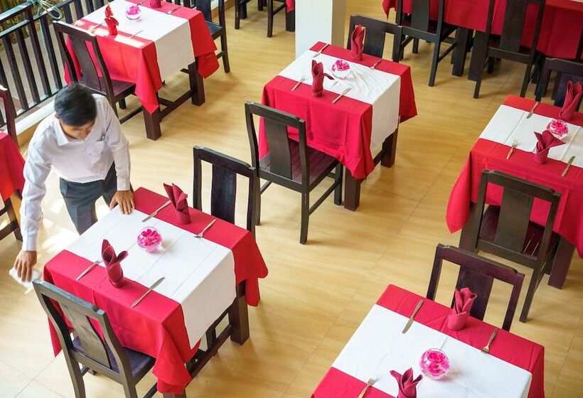 ホテル Reveal Courtyard In Reveal Angkor