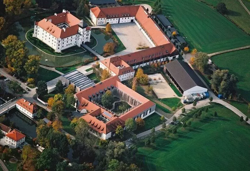 Отель Schloss Hohenkammer