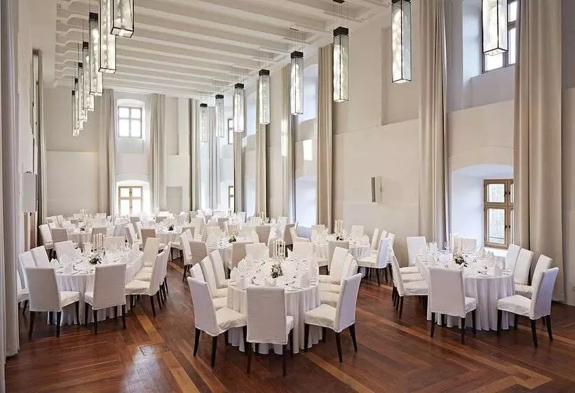 Отель Schloss Hohenkammer