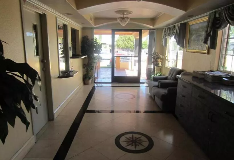 فندق Starlight Inn Canoga Park