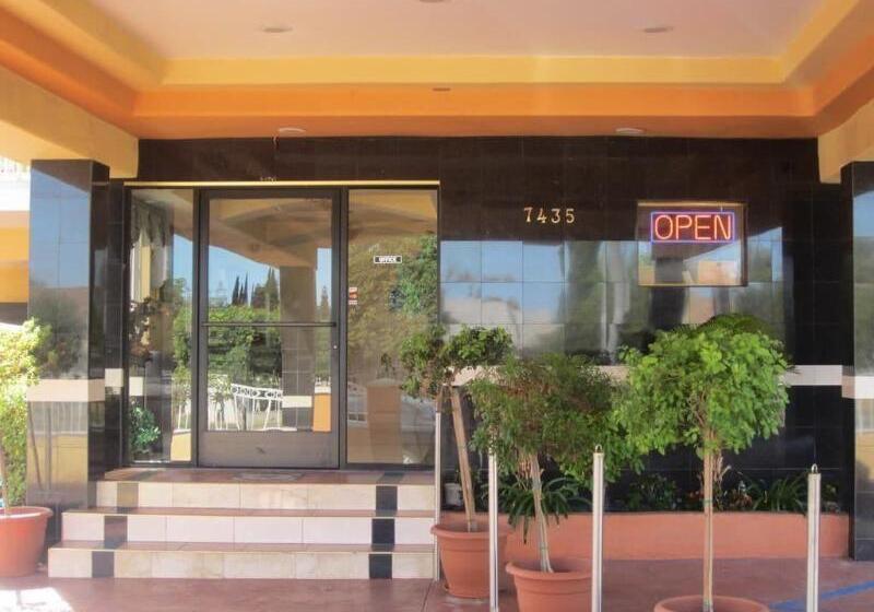 Отель Starlight Inn Canoga Park