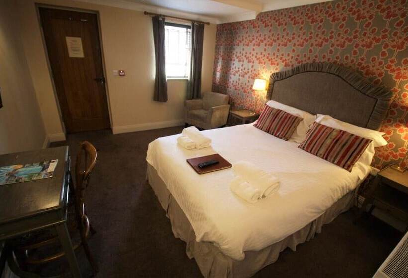 Hotel The Angel In Wootton Bassett