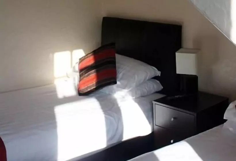 בית מלון כפרי The Bladnoch Inn