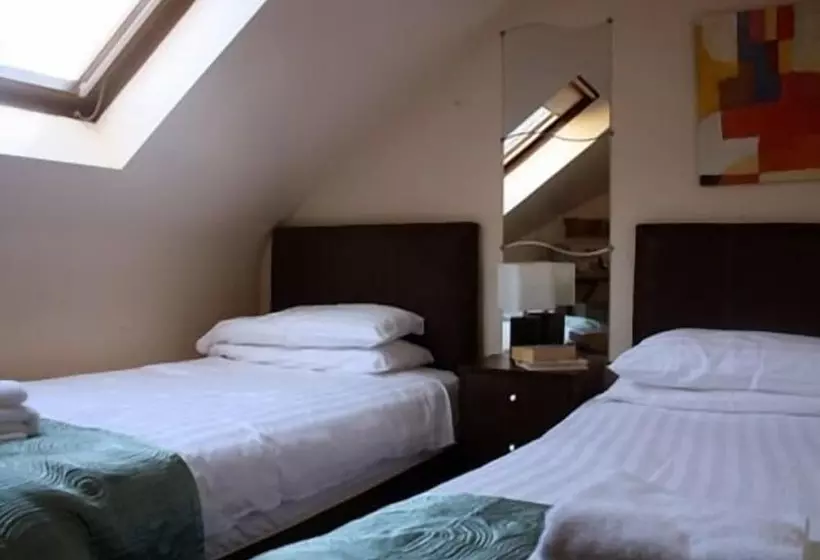 בית מלון כפרי The Bladnoch Inn