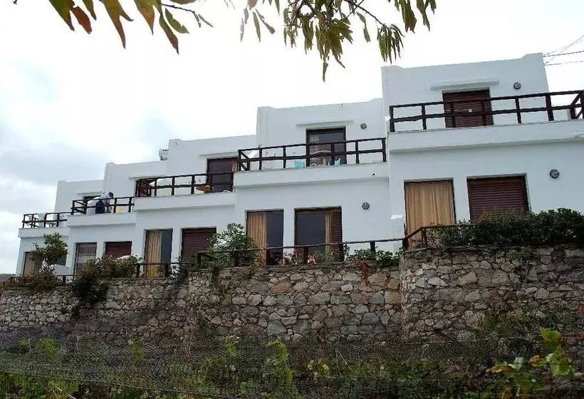 Kounenos Apartments