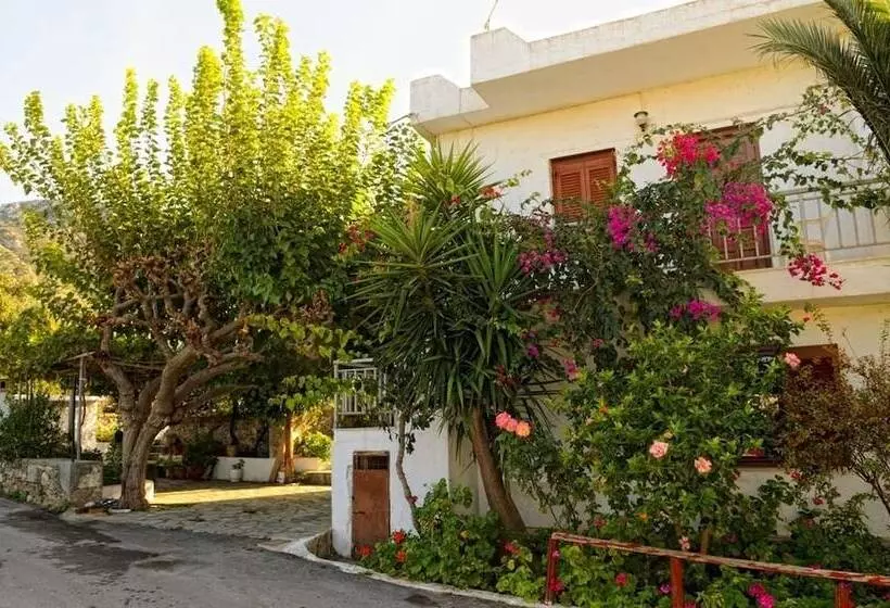 Kounenos Apartments