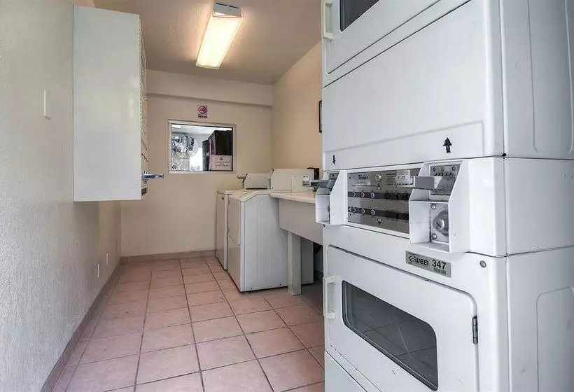 Motel 6 Los Angeles Whittier