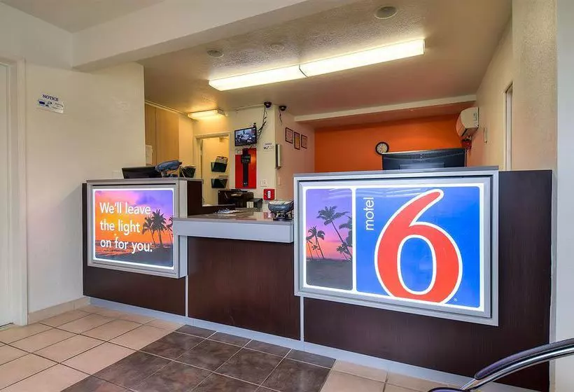 Motel 6 Los Angeles Whittier