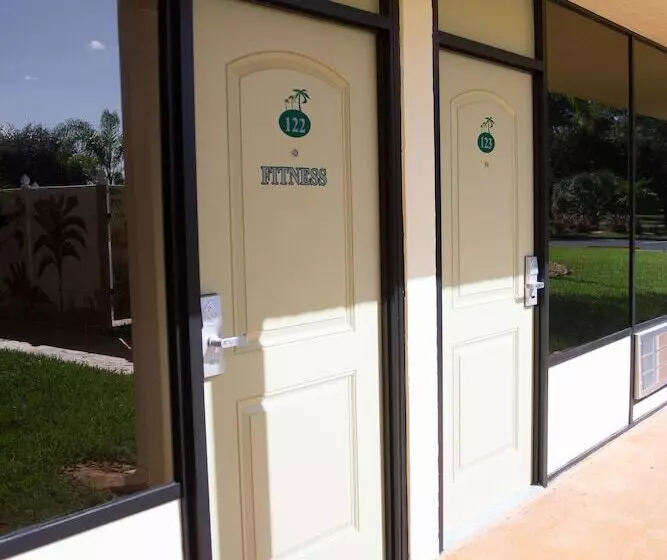 汽车旅馆  At Home Inn  Fort Pierce