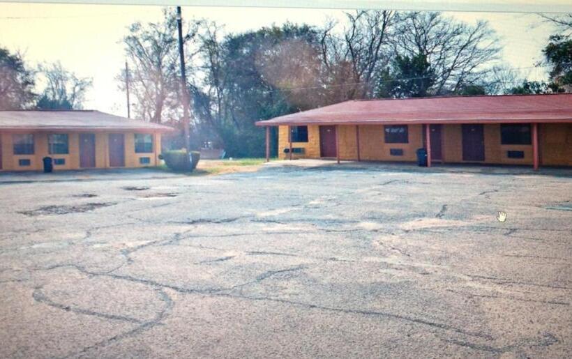 汽车旅馆  Budget Inn Buffalo