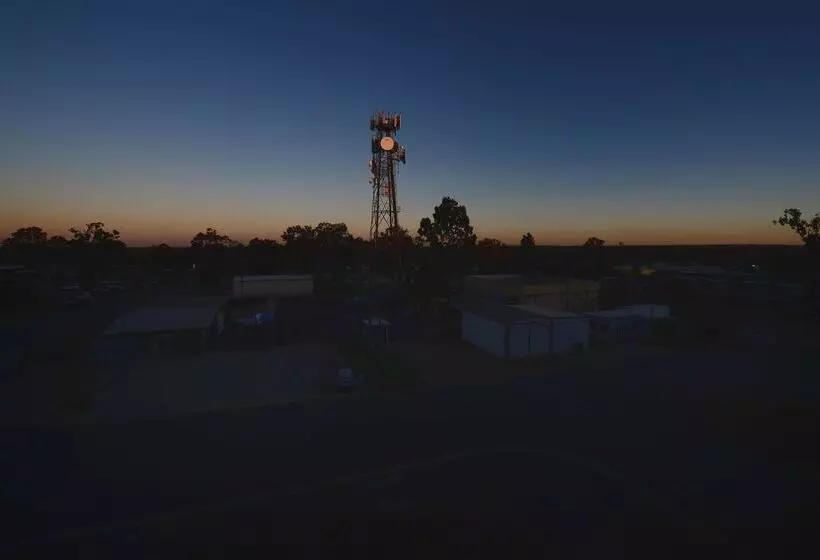 Oaks Moranbah Suites