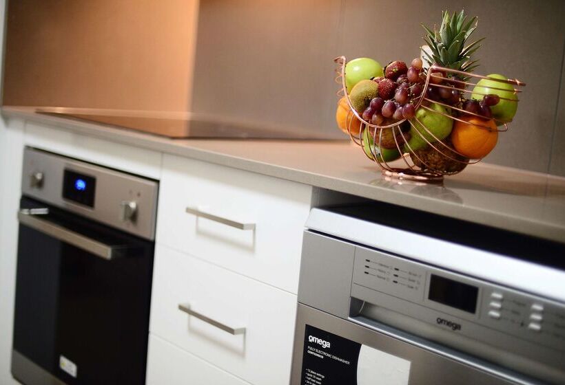 Oaks Moranbah Suites