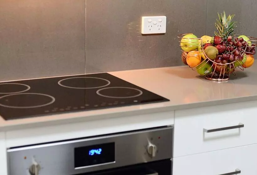 Oaks Moranbah Suites