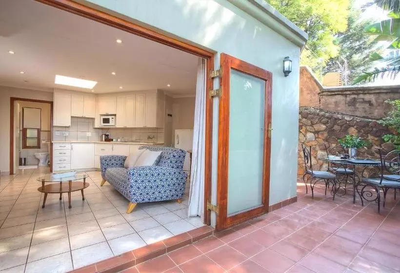 Пансион House Higgo