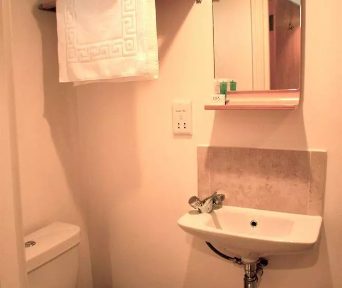 فندق The Kelvin Guest House