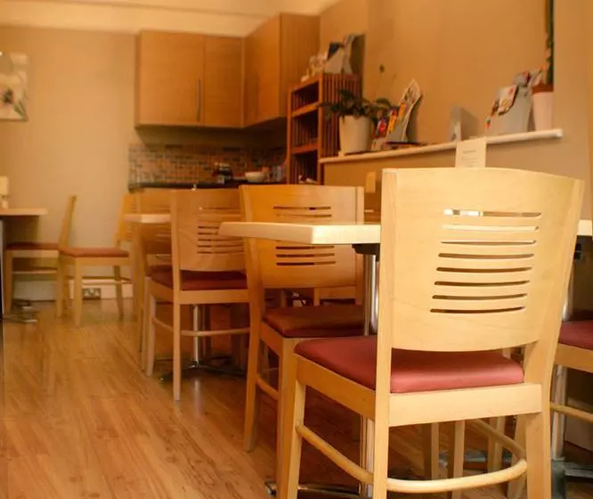 فندق The Kelvin Guest House