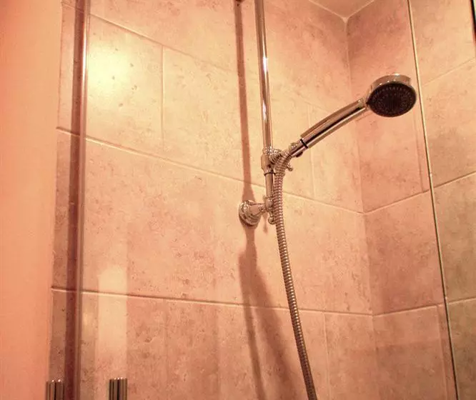 فندق The Kelvin Guest House