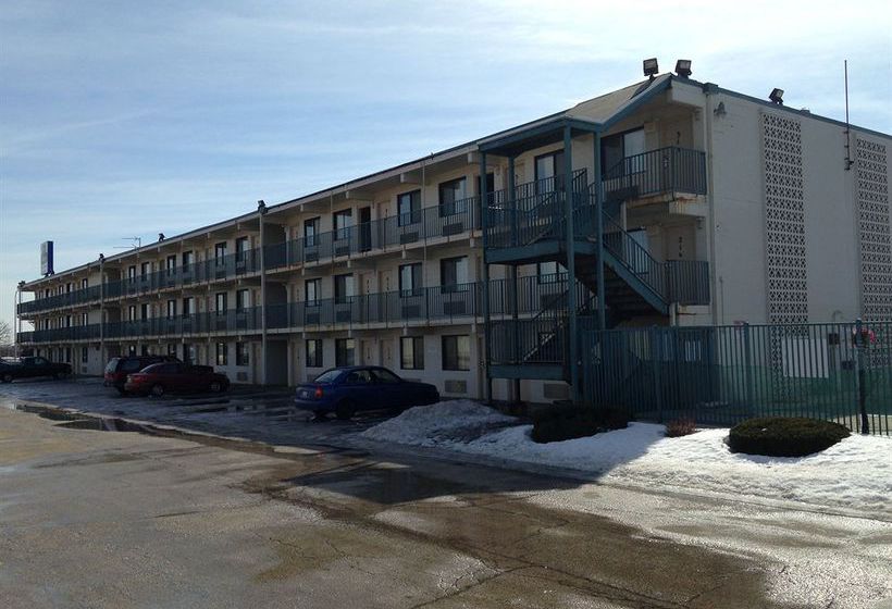 모텔 Red Roof Inn Bourbonnais