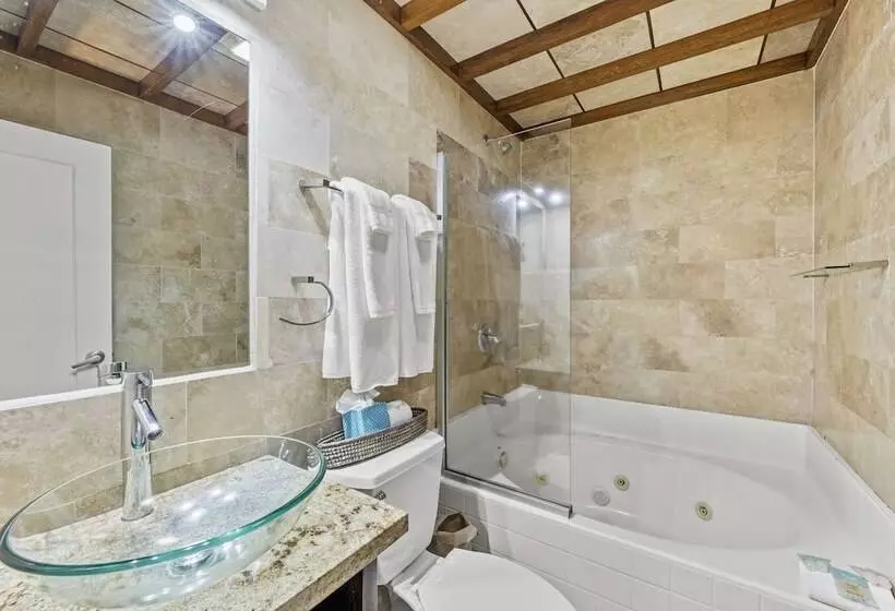 Umaya Resort & Adventures