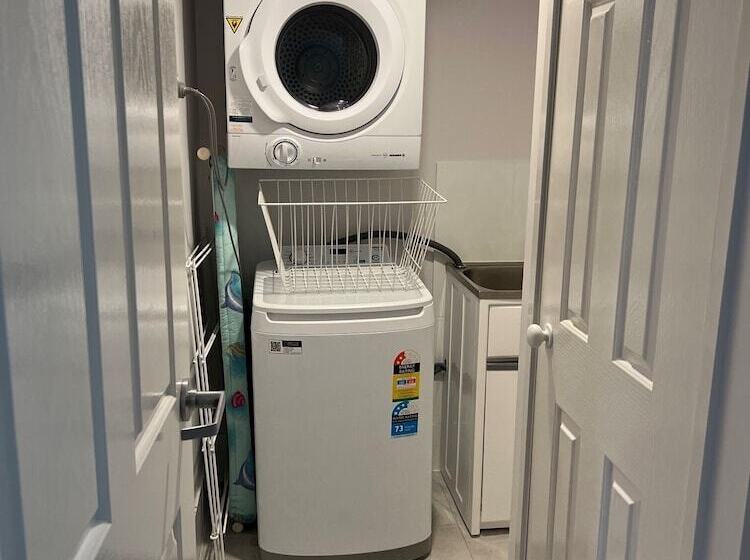 White Crest Apartments