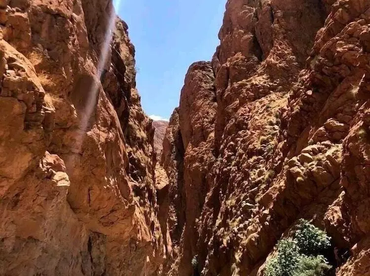 هتل Berbere De La Montagne
