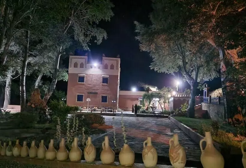 هتل Berbere De La Montagne