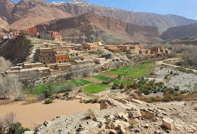 هتل Berbere De La Montagne