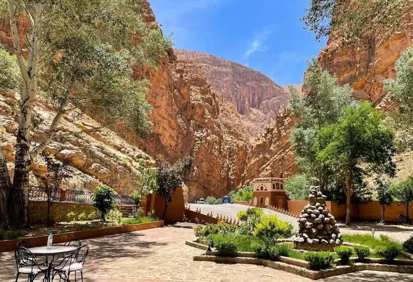 هتل Berbere De La Montagne