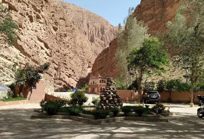 هتل Berbere De La Montagne