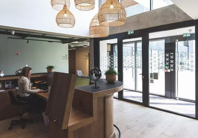 Hotelli Coloft Lille Lesquin