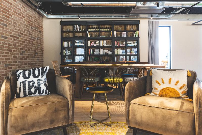 ホテル Coloft Lille Lesquin