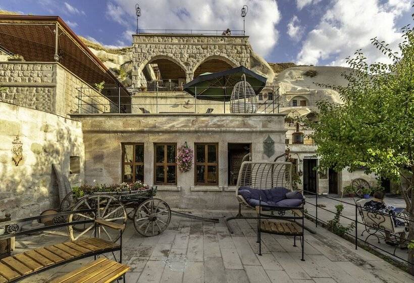 هتل Helen Cave Suites