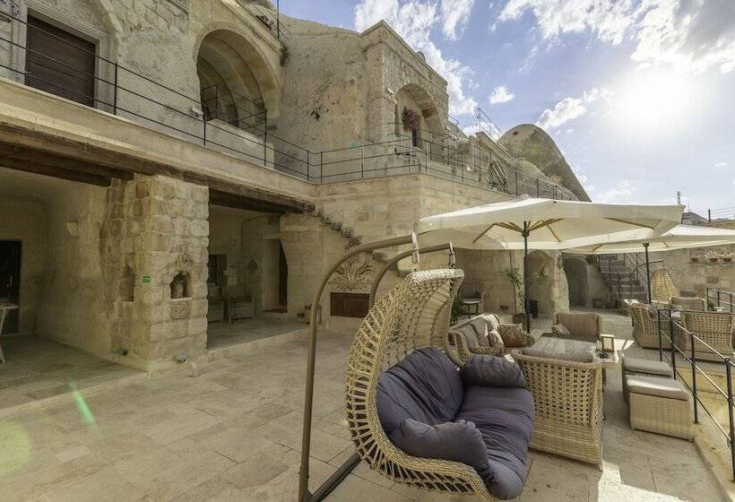 هتل Helen Cave Suites