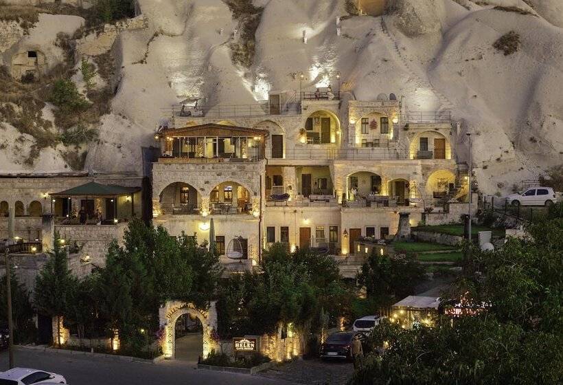 هتل Helen Cave Suites