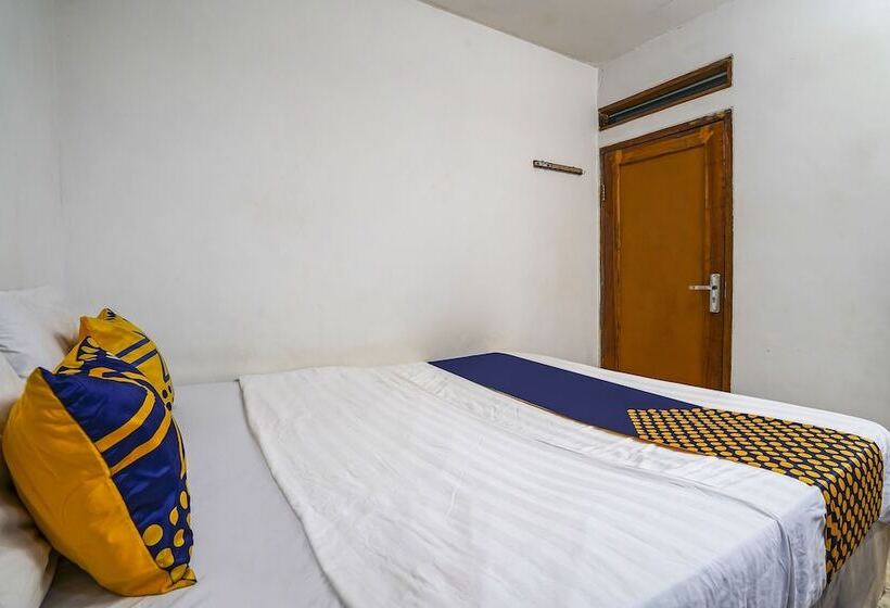 בית מלון כפרי Oyo Homes 91009 Eco Tourism Desa Cibodas Areng 4 Syariah