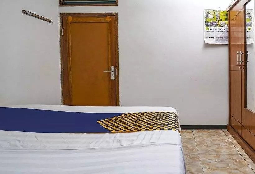 Hotelli Oyo Homes 91009 Eco Tourism Desa Cibodas Areng 4 Syariah