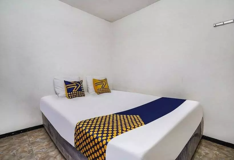 Hotelli Oyo Homes 91009 Eco Tourism Desa Cibodas Areng 4 Syariah